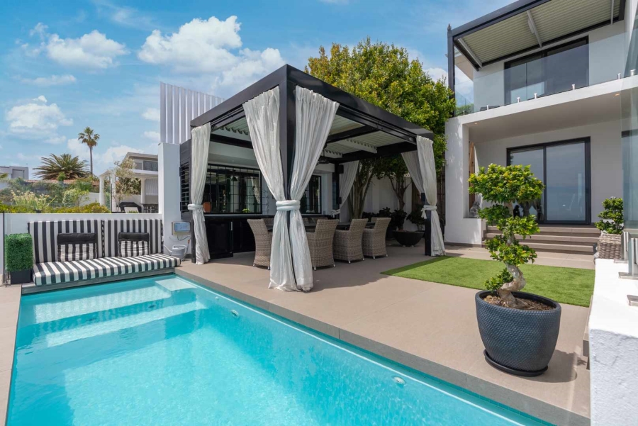To Let 3 Bedroom Property for Rent in Bantry Bay Western Cape